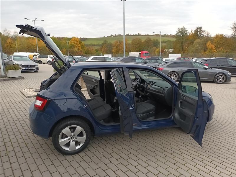 Škoda Fabia 1,0 TSI,81KW,DIGIKLIMA,TEMPOMA - fotka 9 z 35