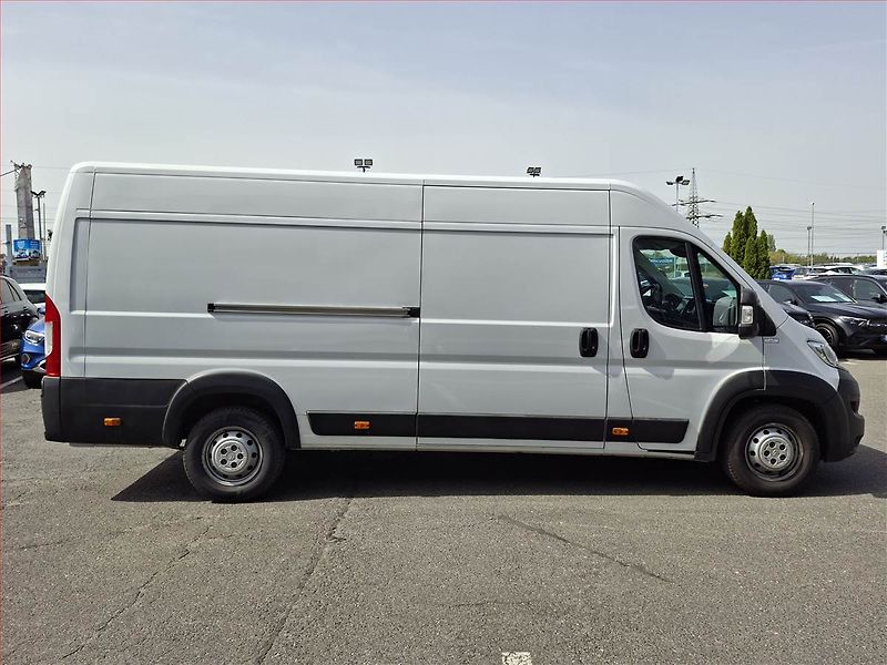 Citroën Jumper (2023) 2.2 BlueHDi, Maxi, 14m3, 1.0t - fotka 6 z 13