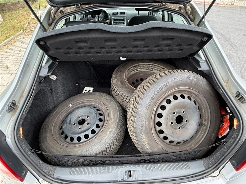 Škoda Octavia 1,6  1,6 DISEL - fotka 8 z 32