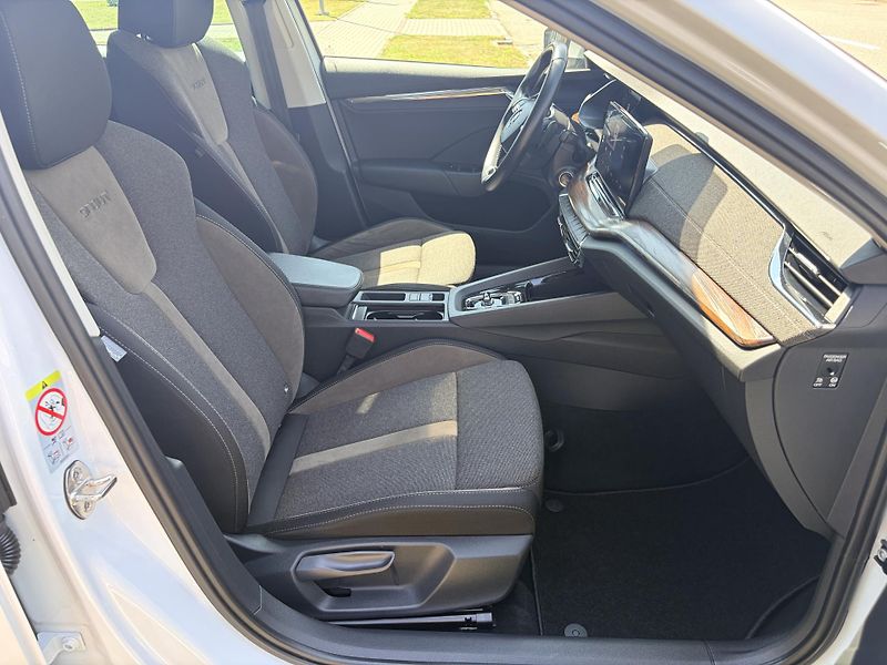 Škoda Octavia SCOUT 2.0 TDI DSG MATRIX - fotka 55 z 56