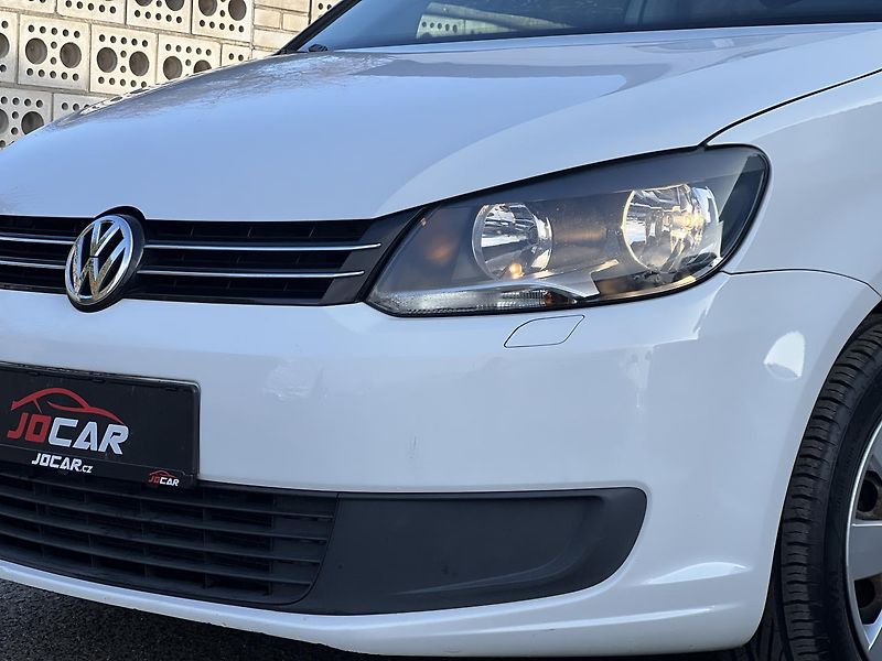 Volkswagen Touran 1.2TSi 77kw  7MÍST TEMPOMAT  - fotka 39 z 43