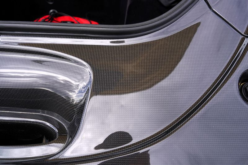 Ferrari F8 Spider/6700km/720 PS - fotka 19 z 51