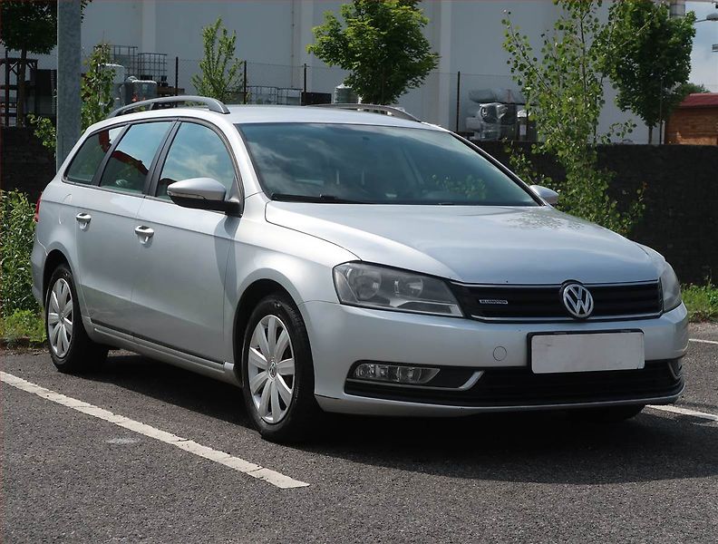 Volkswagen Passat (2013) 1.6 TDI, Vyhř. sedaček - fotografie inzerátu