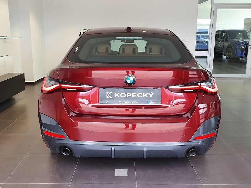 BMW Řada 4 (2023) 420d xDrive M Sport Gran Coupé - fotka 5 z 17
