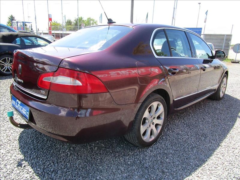 Škoda Superb 2.0TDi DSG, Elegance - fotka 4 z 46