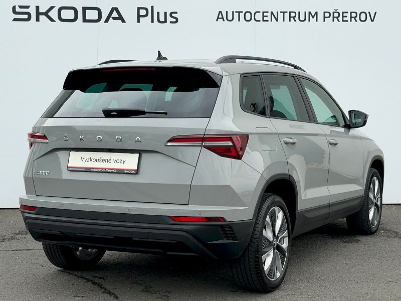 Škoda Karoq (2022) 1.5 TSI Style Extra COLUMBUS,M - fotka 2 z 35