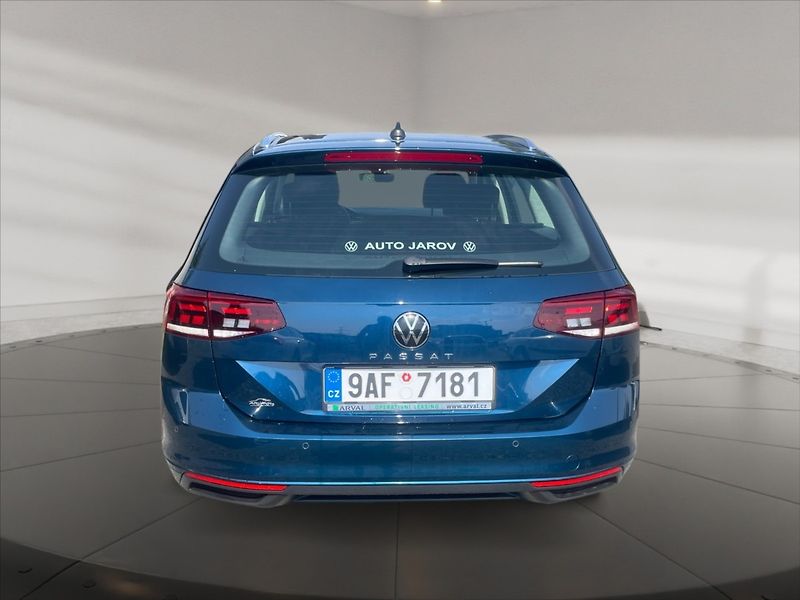 Volkswagen Passat 1,5 TSI Business AT - fotka 5 z 11