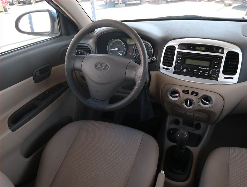 Hyundai Accent (2009) 1.5 CRDi, nová STK, Klima - fotka 7 z 15