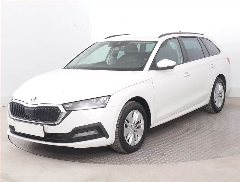 Škoda Octavia (2022) Ambition 2.0 TDI, ČR,1.maj - fotka 2 z 15