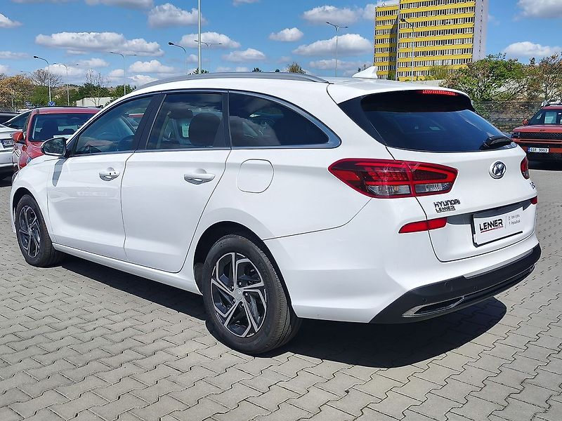Hyundai i30 1.0 T-GDI/88kW Smart Navi DCT - fotka 7 z 33