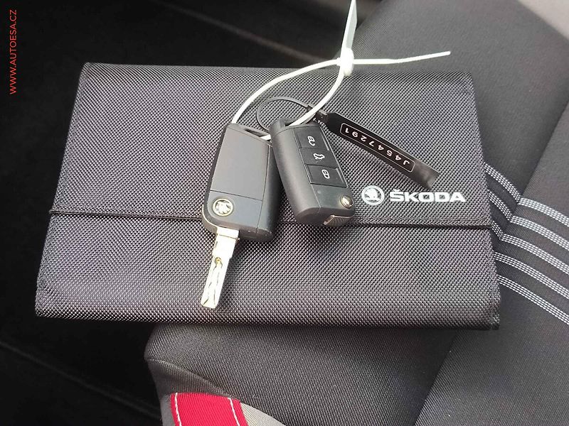 Škoda Rapid (2018) 1.0TSi, 2.maj,ČR, Bixenon - fotka 19 z 19
