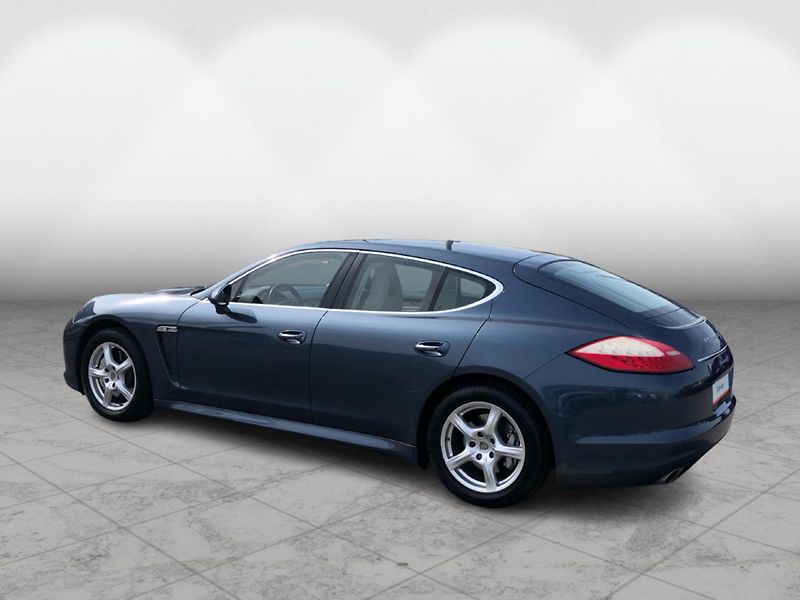 Porsche Panamera 4S - fotka 7 z 30