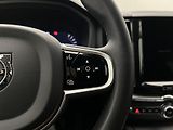 Volvo XC60 B5 AWD PLUS DARK AUT REZERVACE - náhled 26