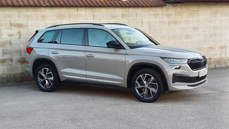 Škoda Kodiaq TDI 147kW 4x4 SPORTLINE-CR-DPH - fotka 3 z 50
