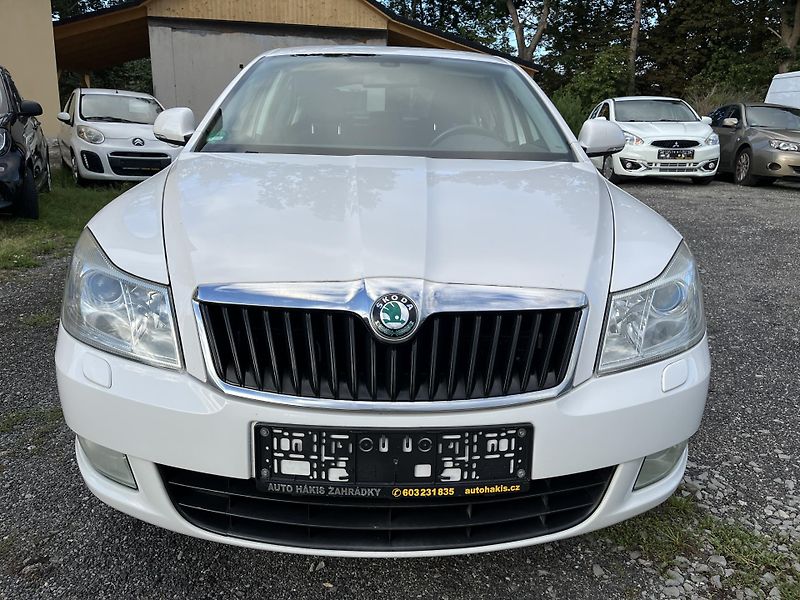 Škoda Octavia (2010) AUTOMAT+PĚKNÝ STAV - fotka 8 z 25