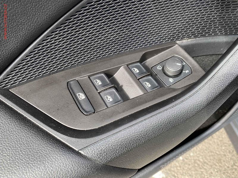 Škoda Octavia (2024) 1.5 TSi e-TEC, 1.maj,ČR - fotka 13 z 18