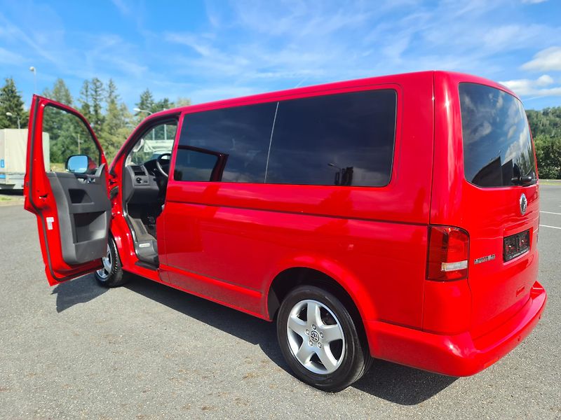 Volkswagen Transporter (2011) MULTIVAN 2.0TDi 103-KW OLOMOUC - fotka 11 z 109