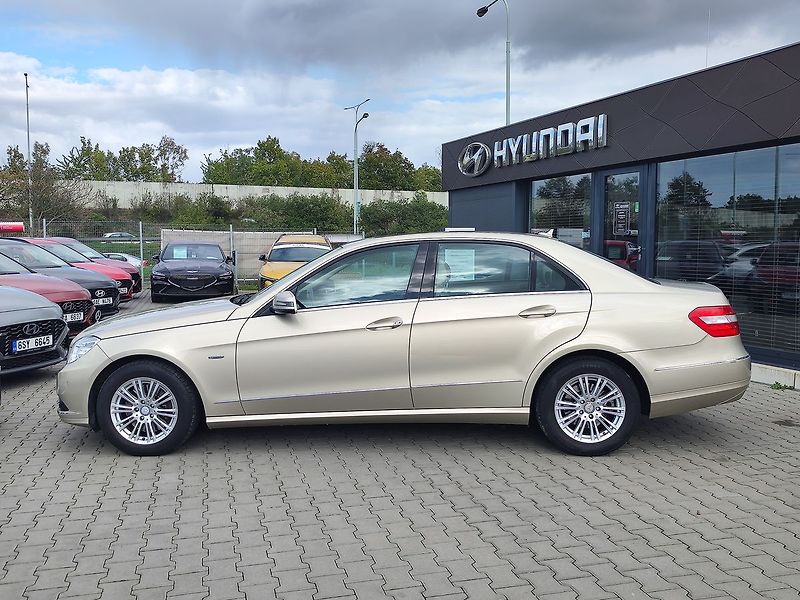 Mercedes-Benz Třídy E E250 CDI/150kW Elegance AT - fotka 8 z 33