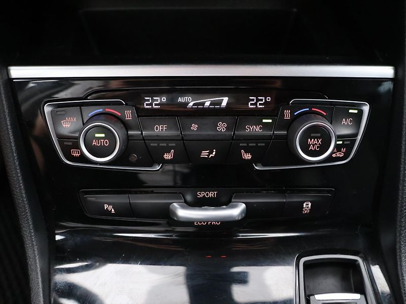 BMW Řada 2 1,5 218d 85kW Sport line Aut. - fotka 18 z 27