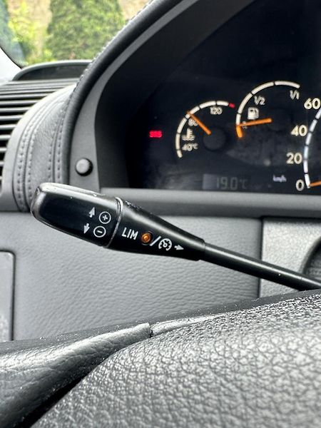 Mercedes-Benz CL 500 - fotka 12 z 17