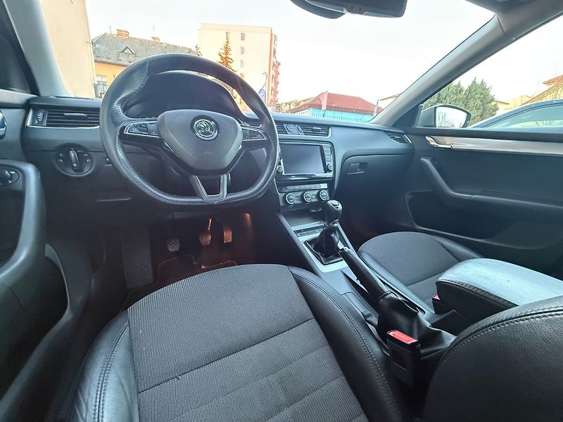 Škoda Octavia (2015) 1.6 TDI Greenline - Max výbava - fotka 7 z 16
