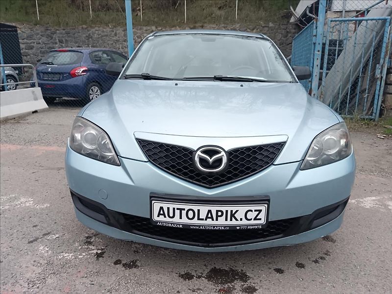 Mazda 3 1,4 i Sport CE - fotka 2 z 20
