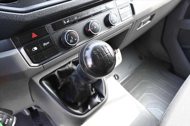Volkswagen Crafter 2,0 TDI 103 kW L2H2 Záruka až - fotka 22 z 29