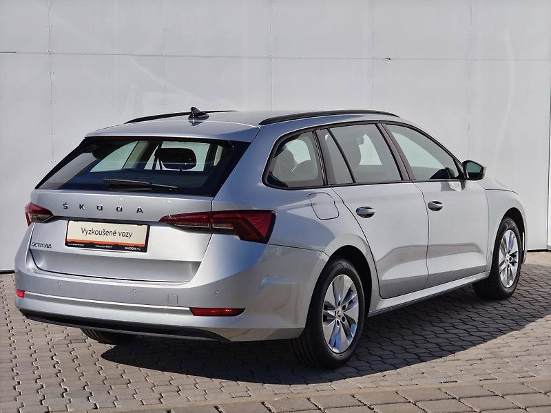 Škoda Octavia Ambition 6MP 2,0TDI - fotka 2 z 21