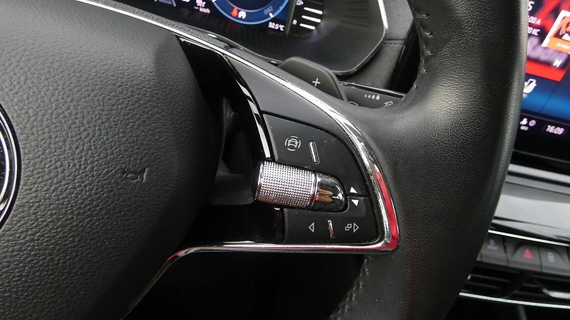 Škoda Octavia 2,0 TDI DSG Style 110 kW - fotka 13 z 23