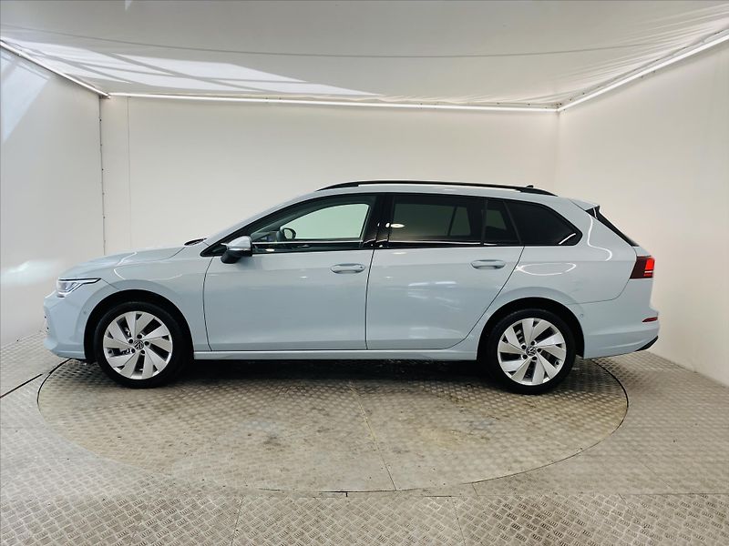 Volkswagen Golf 1,5 eTSI DSG 85kW LIfe - fotka 3 z 26