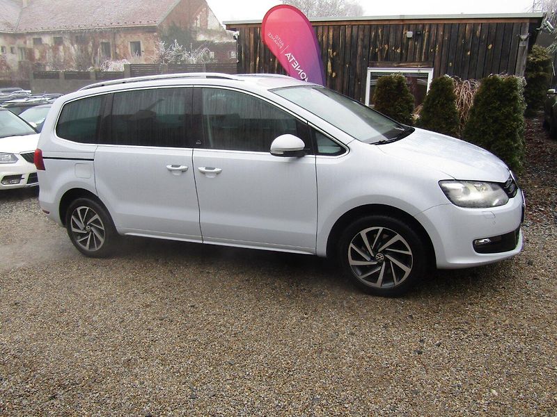 Volkswagen Sharan (2017) 2. 0 TDI 135kW DSG  ACC - fotka 8 z 40
