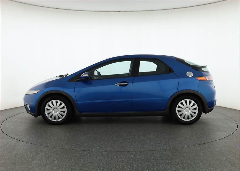 Honda Civic (2006) 1.4 i-DSI, ČR,1.maj, po STK - fotka 3 z 11
