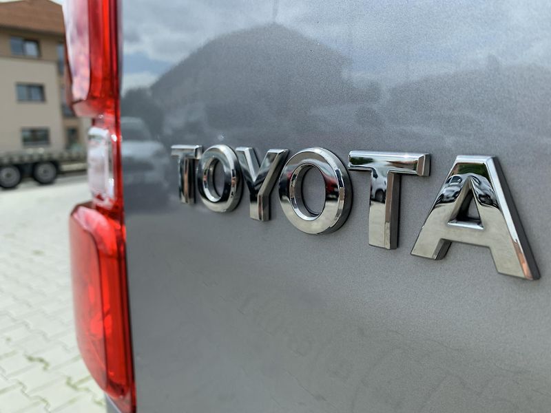 Toyota ProAce Verso L2 FAMILY 2.0 D-4D 130kW AT8 - fotka 24 z 30