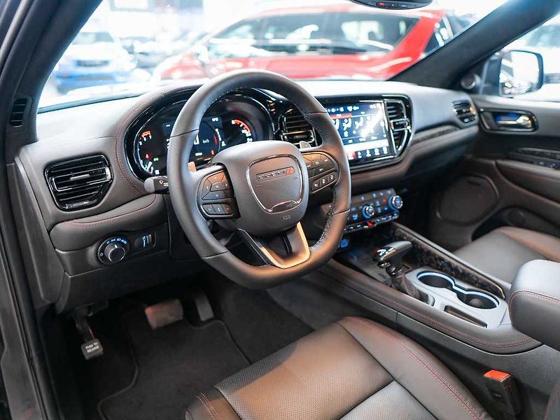 Dodge Durango (2026) 5.7 G/T Premium V8 Tow N Go - fotka 13 z 42