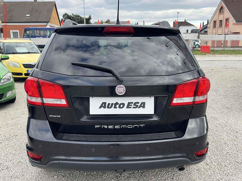 Fiat Freemont (2013) 2.0JTD 4x4, 7míst, ČR - fotka 5 z 20