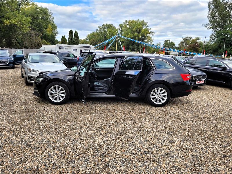 Škoda Superb 1,4 PHEV,160kw,DSG,Clever+ - fotka 17 z 49