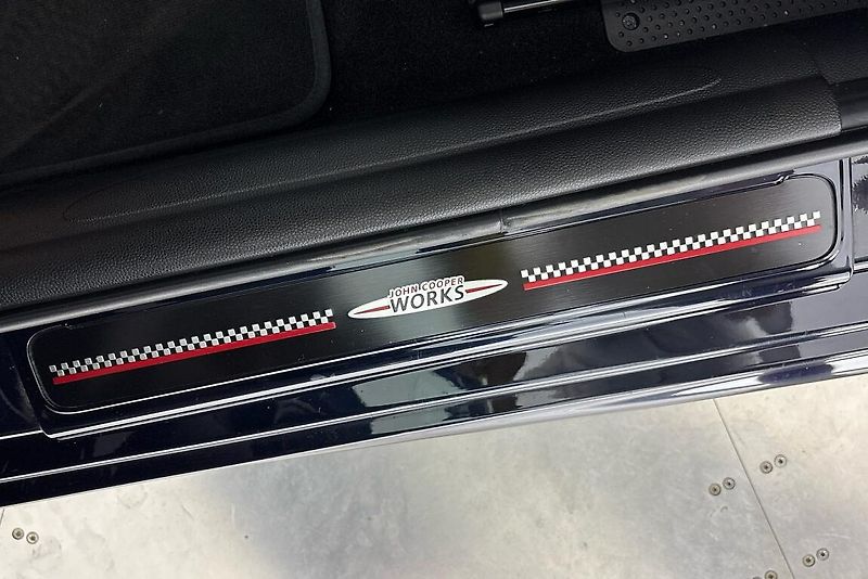 Mini Cooper S 5dvéř. - fotka 15 z 23