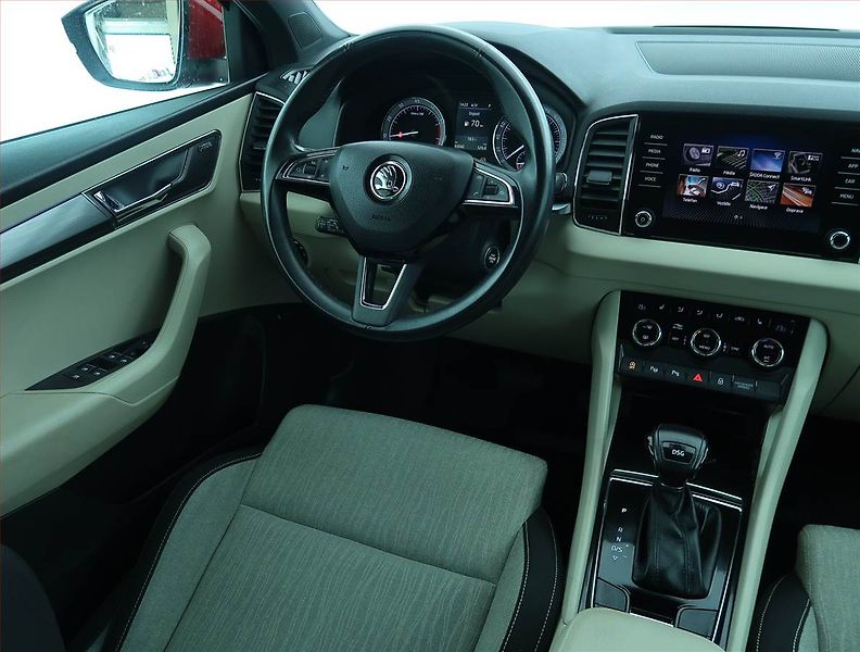 Škoda Karoq (2018) Style 1.5 TSI - fotka 7 z 20