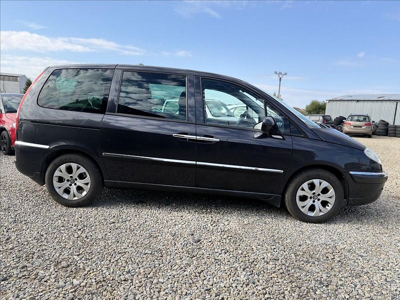 Citroën C8 2,0 HDI 100kW XENONY,TAŽNÉ - fotka 4 z 27