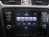 Škoda Octavia (2015) 2.0 TDI, Navi, Tempomat - náhled 12