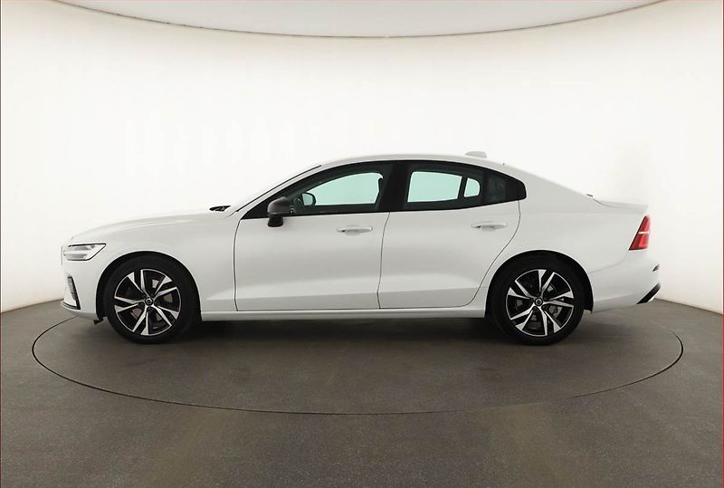 Volvo S60 (2023) B4 - fotka 3 z 20