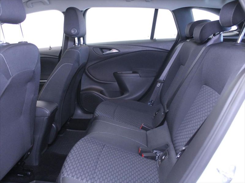 Opel Astra 1,6 CDTi 81kW Záruka 116tkm.ČR - fotka 7 z 18