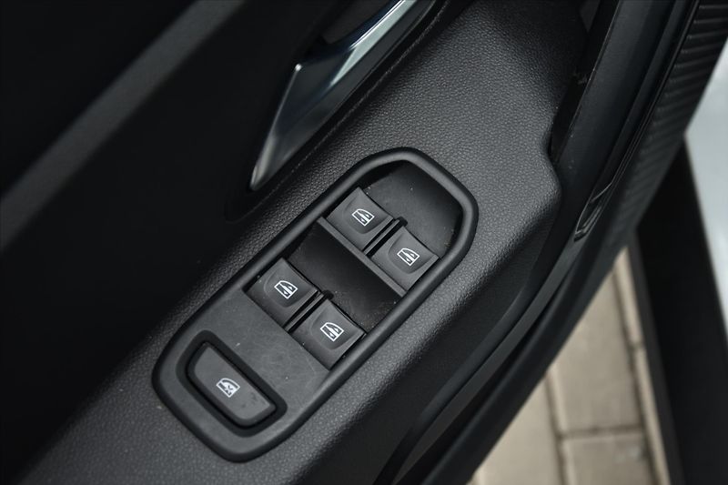 Dacia Duster 1.0TCe 67kW 1. MAJITEL ČR - fotka 21 z 21