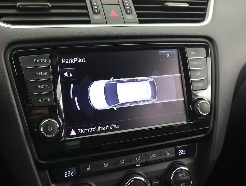 Škoda Octavia (2015) RS 2.0 TDI, Serv.kniha, Navi - fotka 17 z 21