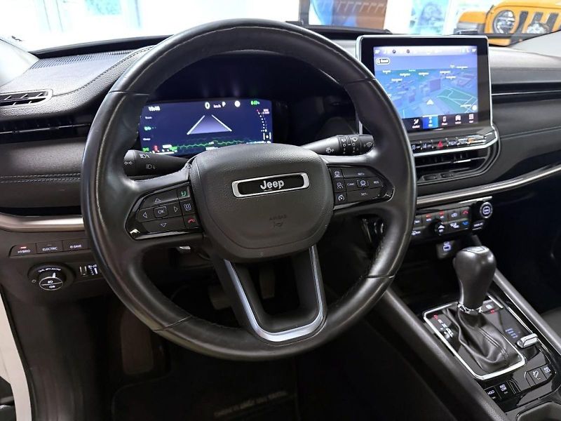 Jeep Compass (2023) 1,3 T PHEV Plug In 240k AT 4xE - fotka 17 z 23