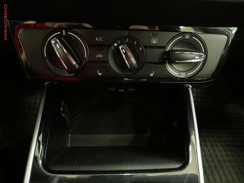 Škoda Fabia (2023) 1.0 TSi, ČR, Style - fotka 20 z 22