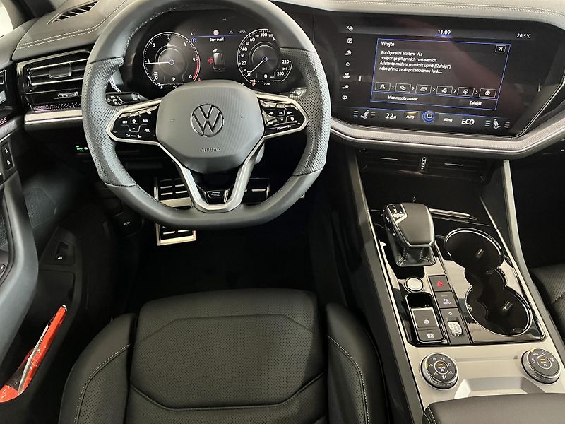 Volkswagen Touareg (2024) 3.0 TDI 210kW R-LINE EXCLUSIVE - fotka 28 z 56