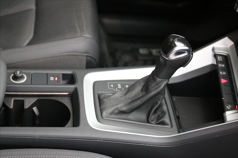 Audi Q3 (2020) 2,0 TSFi Quattro DSG - fotka 26 z 54