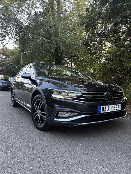 Volkswagen Passat (2021) VW Passat Alltrack 2.0 TDI 147 - fotka 3 z 19