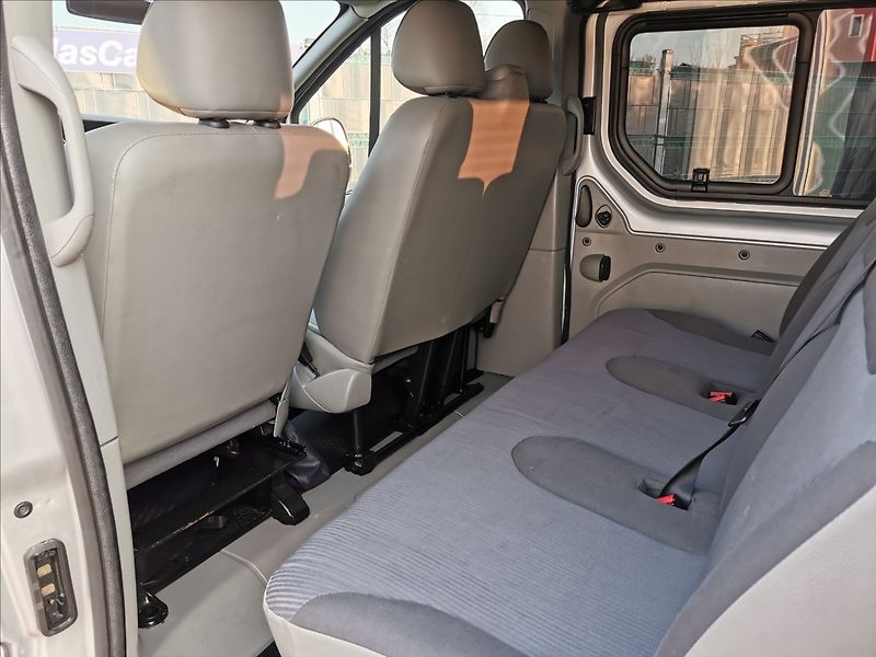 Opel Vivaro 2.0 CDTi 9míst - fotka 13 z 17